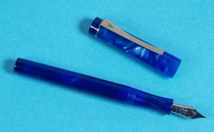 Belle matière et belles finitions pour ce stylo artisanal. Plume Bock Acier moyenne.